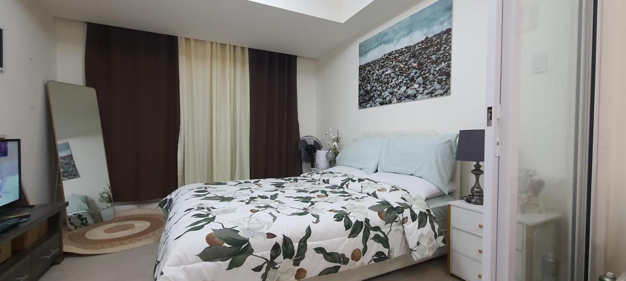 Jn Condotel The Azure Urban Resort Residences Paranaque City Εξωτερικό φωτογραφία