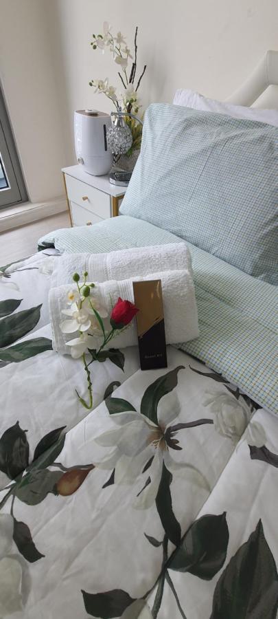 Jn Condotel The Azure Urban Resort Residences Paranaque City Εξωτερικό φωτογραφία